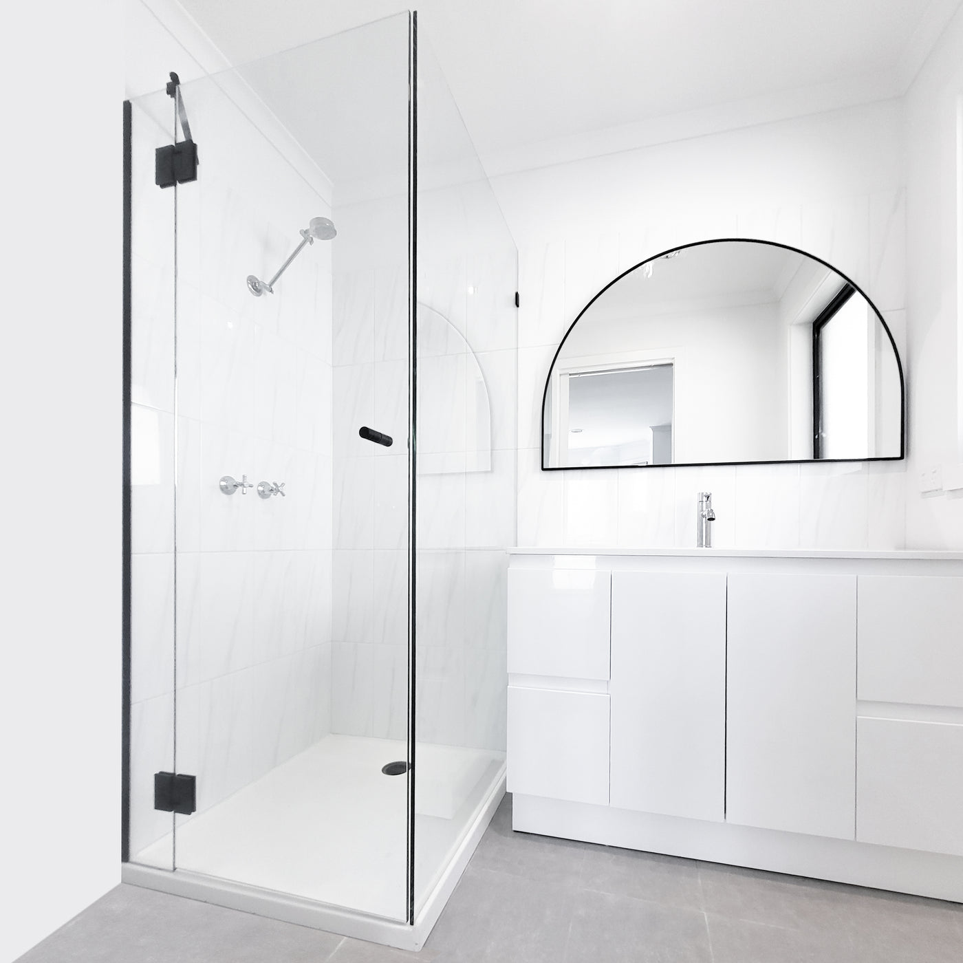 Glass Hinged Corner Shower Screen