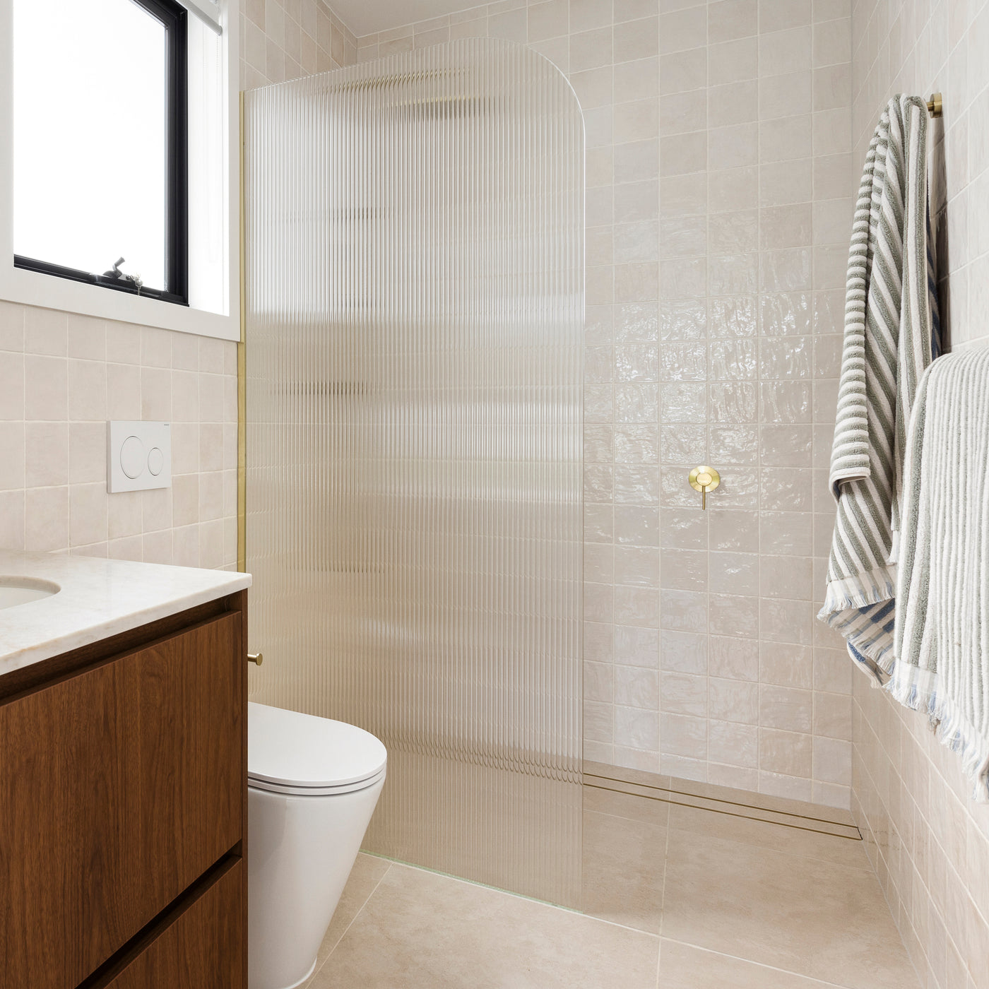 Fluted Radius Shower Screens - Left