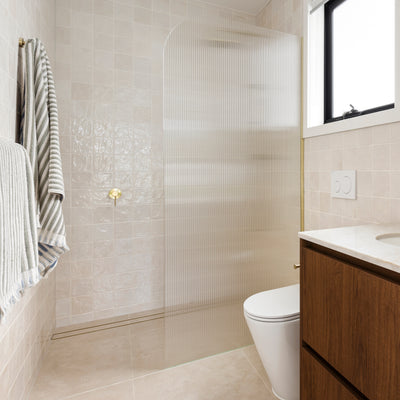 Fluted Radius Shower Screens - Right