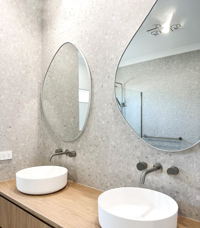 Starla Pebble Mirror | 900 x 700