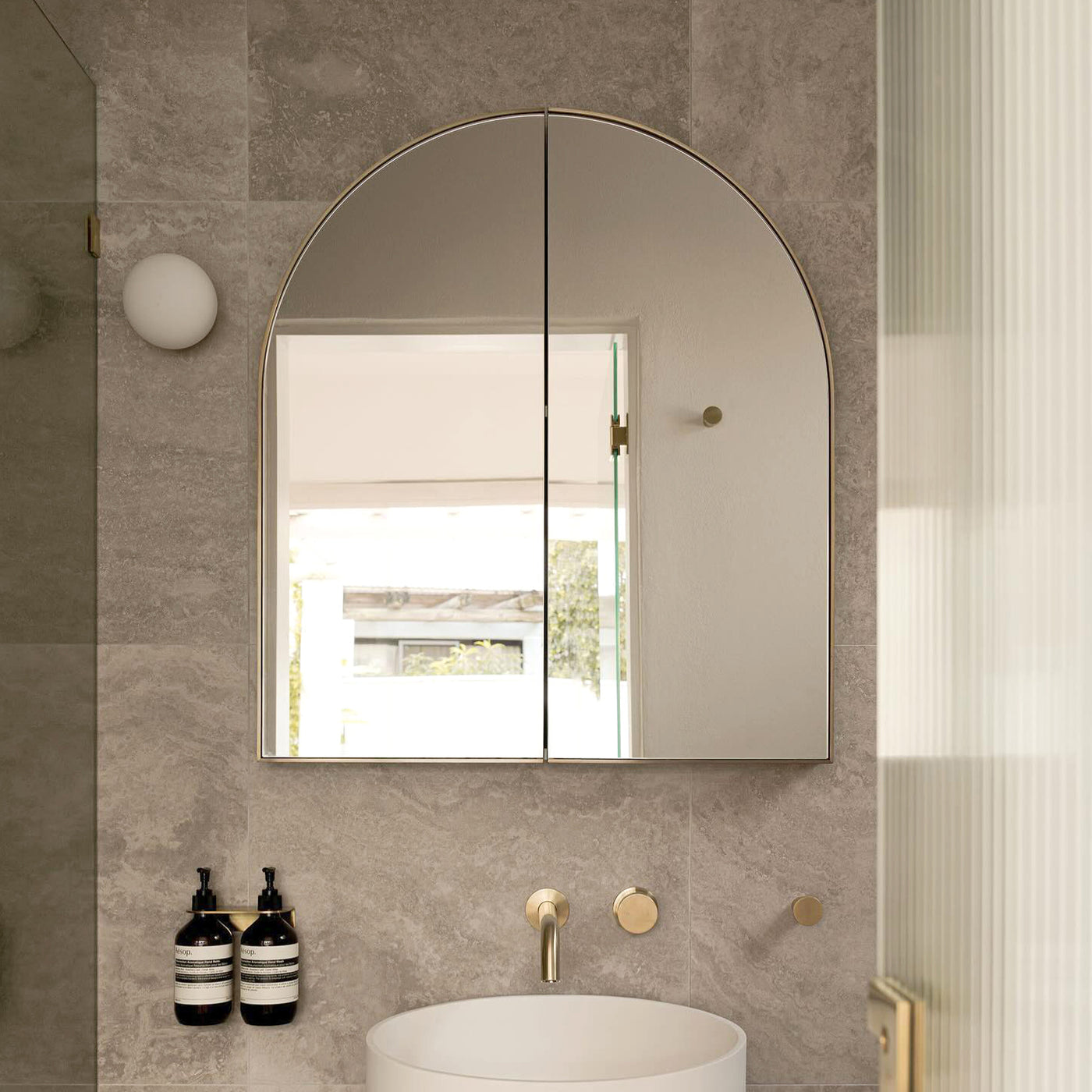 Aria Arch Mirror Cabinet | 860 x 760