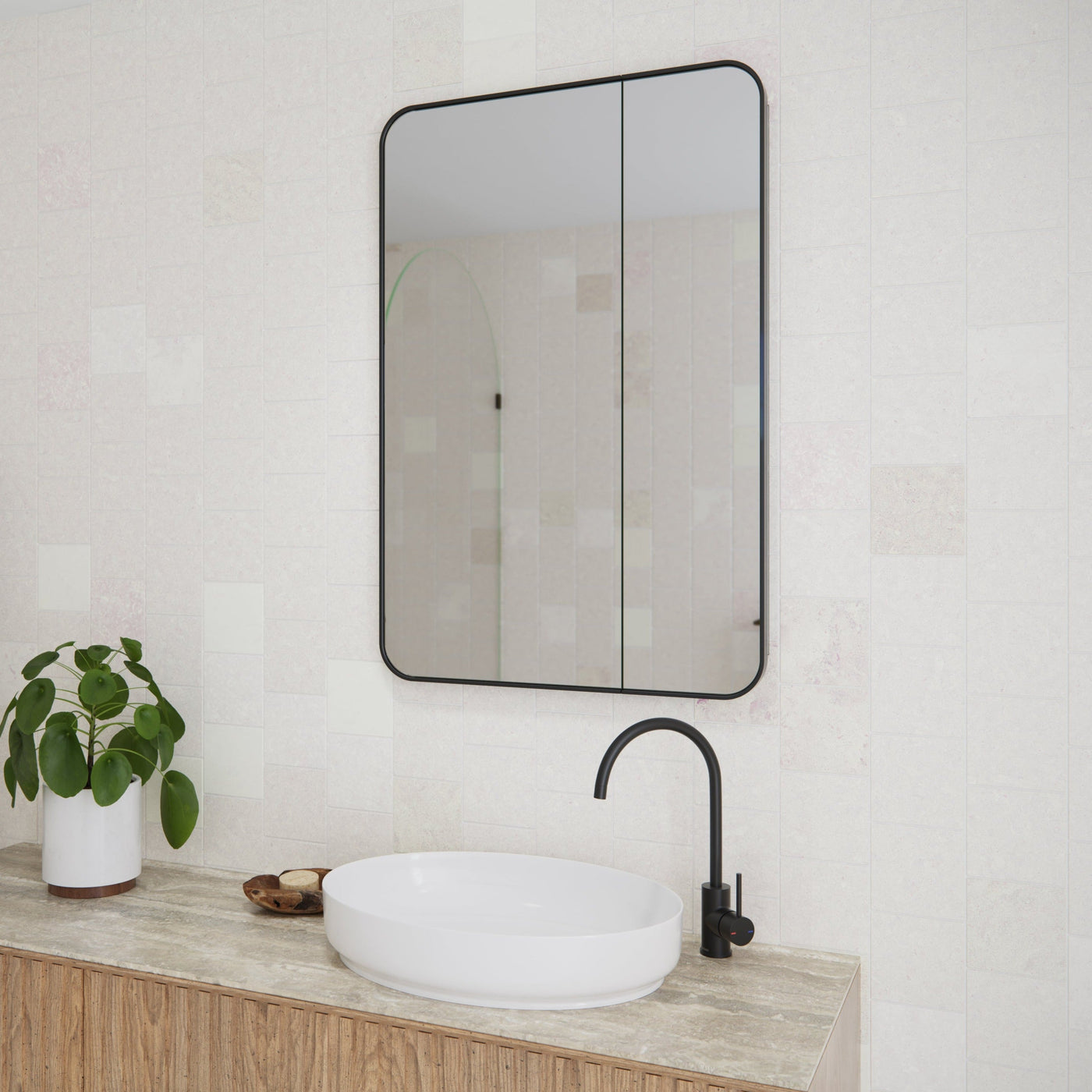 Calla Rectangle Mirror Cabinet | 900 x 600