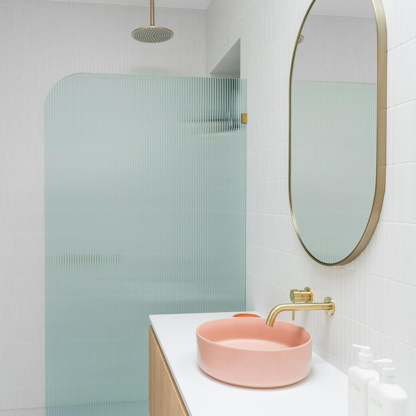 Fluted Radius Shower Screens - Right